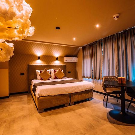 Hotel Buren Buren  エクステリア 写真
