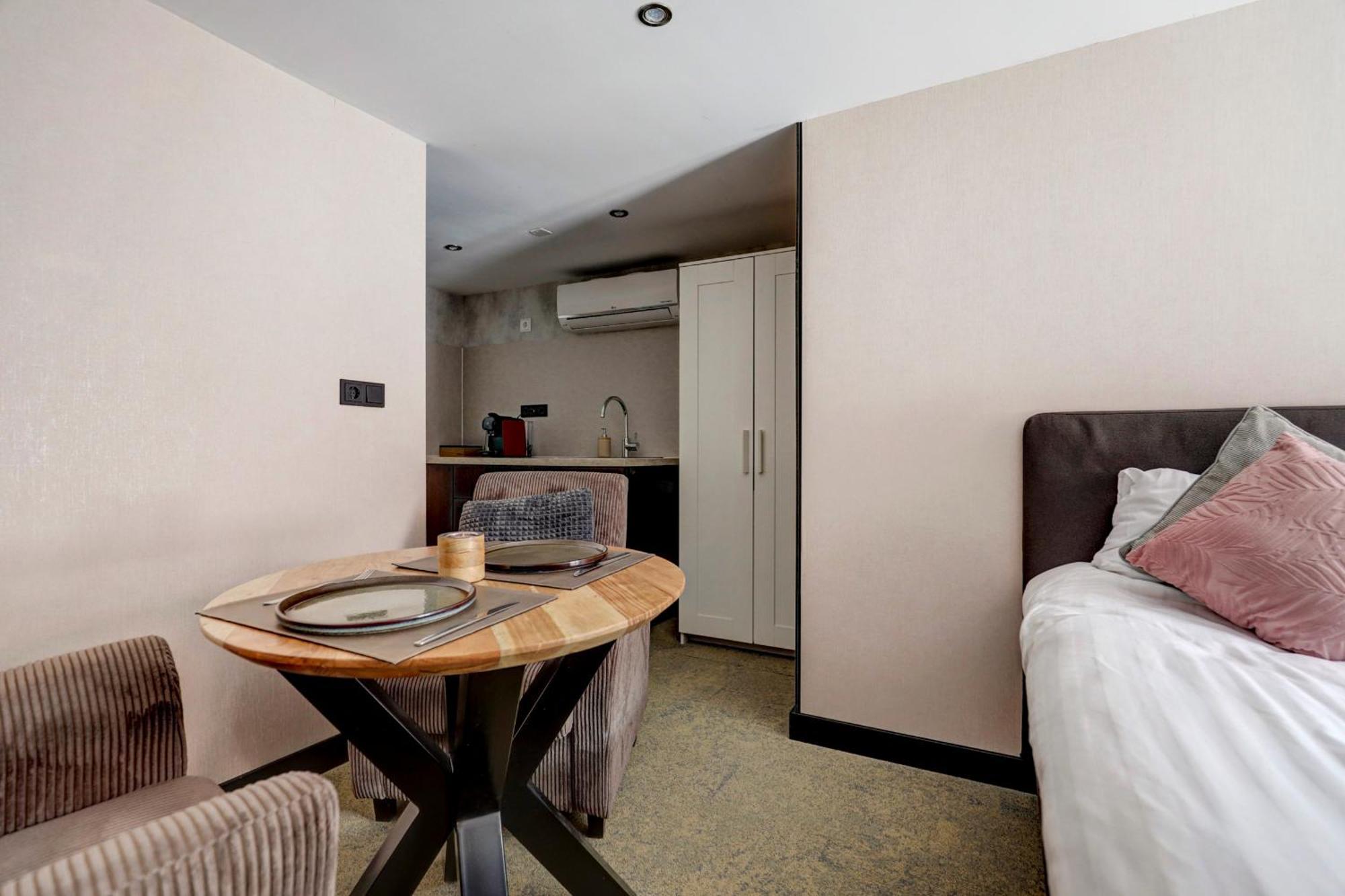 Hotel Buren Buren  エクステリア 写真